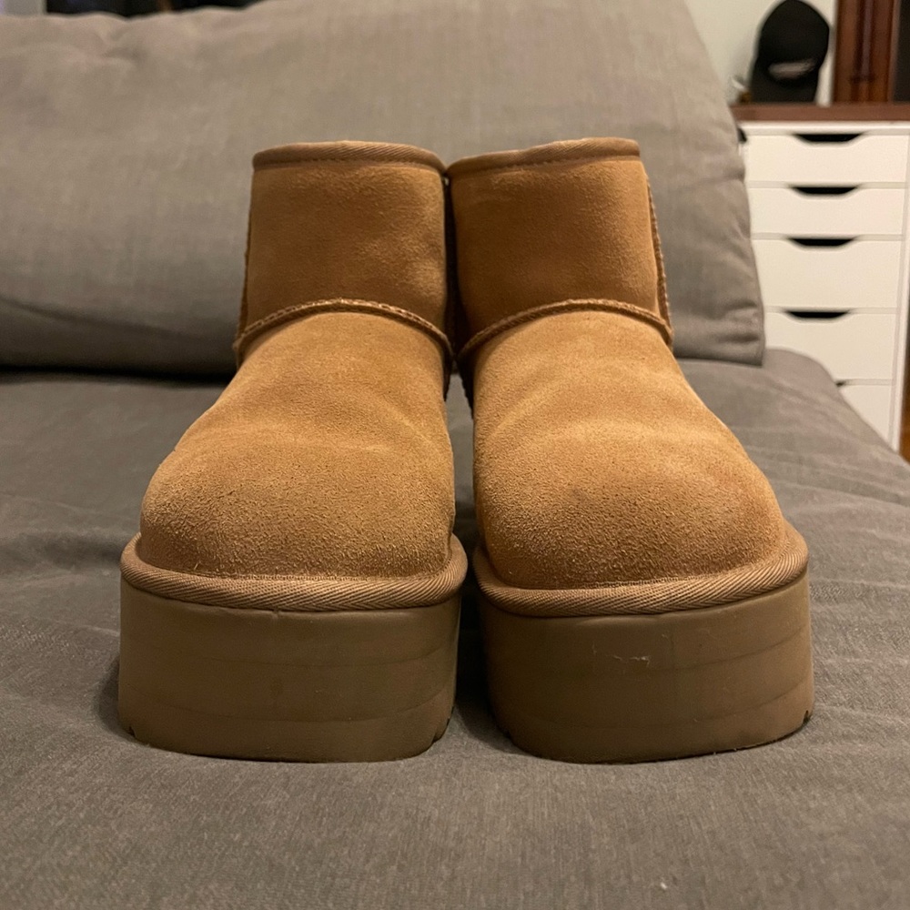 UGG classic mini platform boots